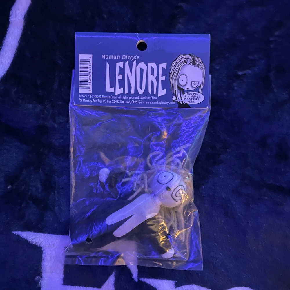 [SOLD] NWT lenore the cute little dead girl roman dirge plush keychain